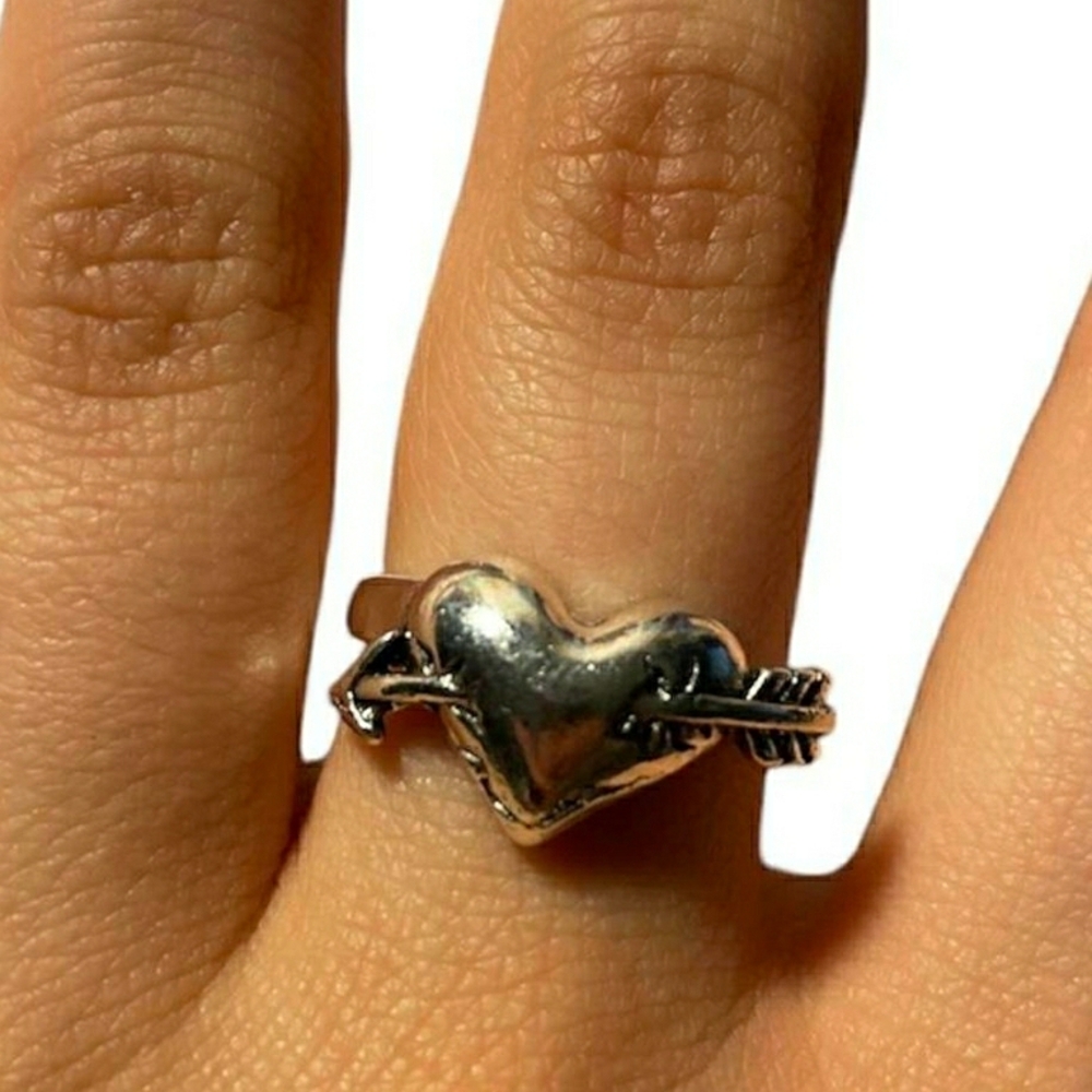 Silver Heart Arrow Ring